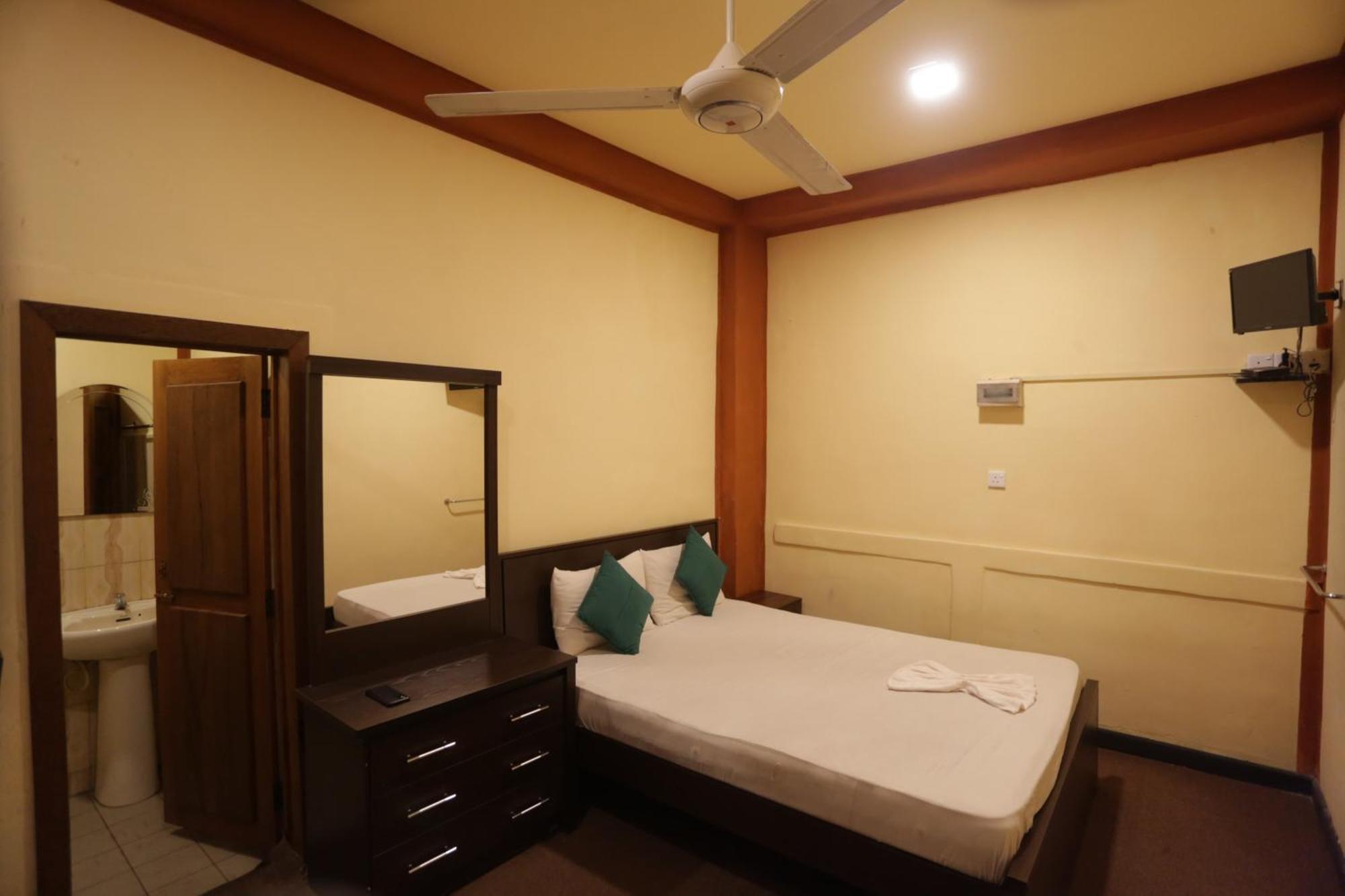 Cinnamon Airport Residencies Katunayaka Exterior foto